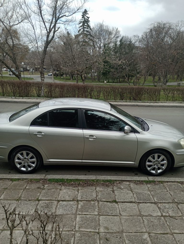 Тойота Авенсис 2.2 D4D FACELIFT