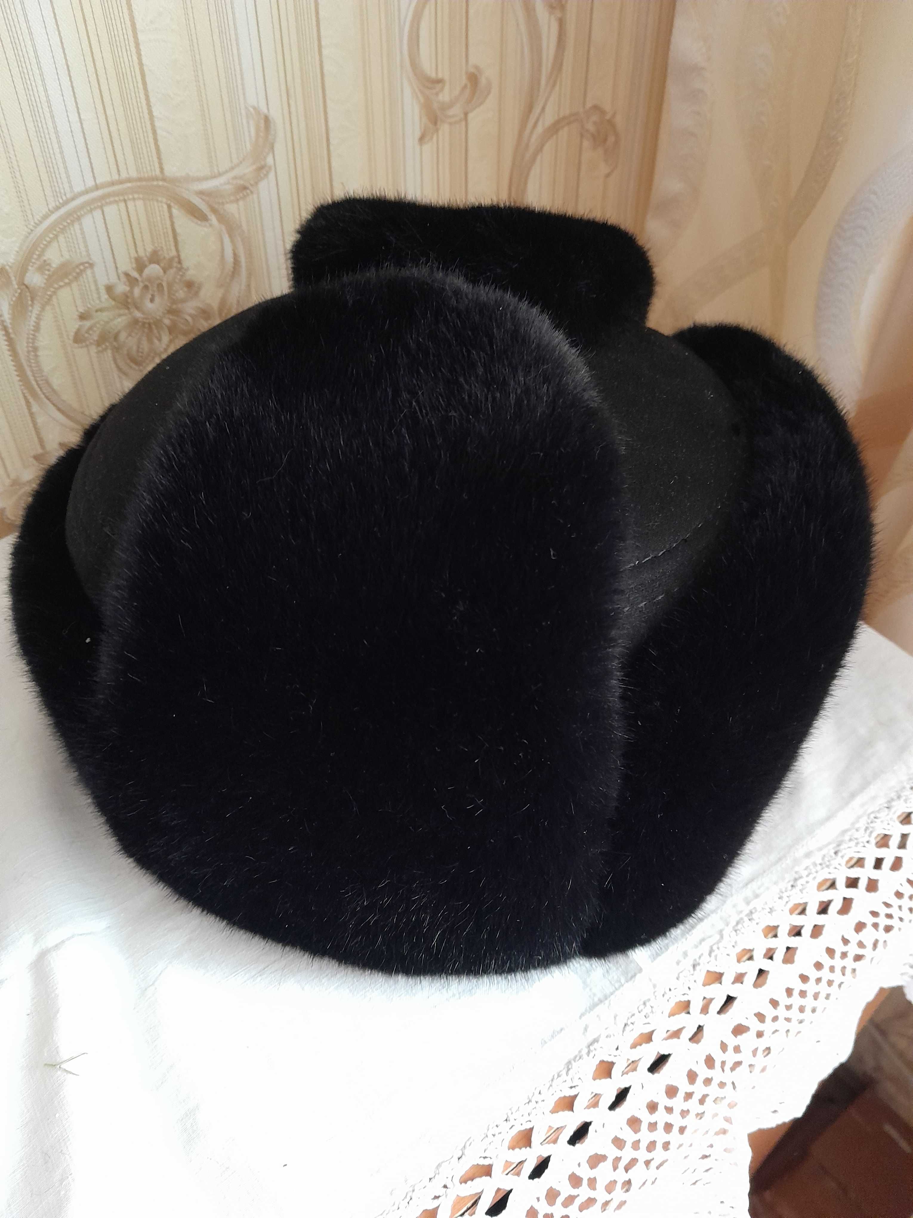 Шапку-ушанку новую продам