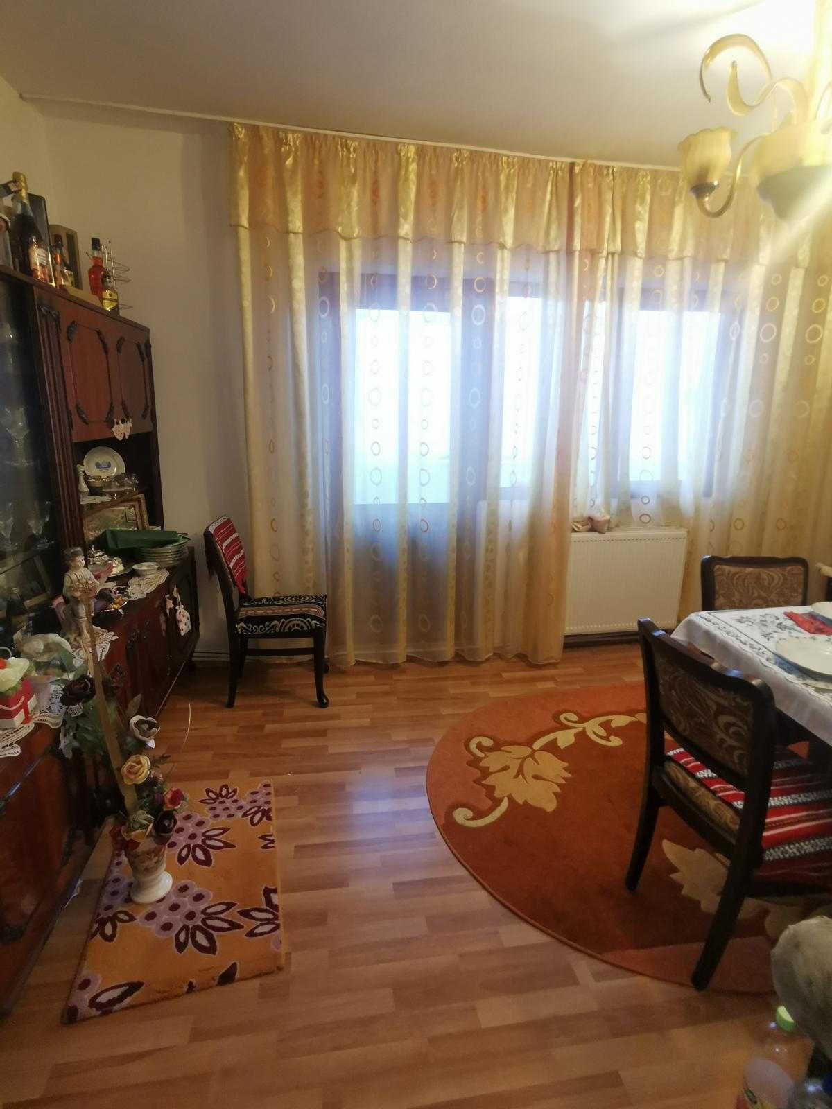 Apartament 3 camere