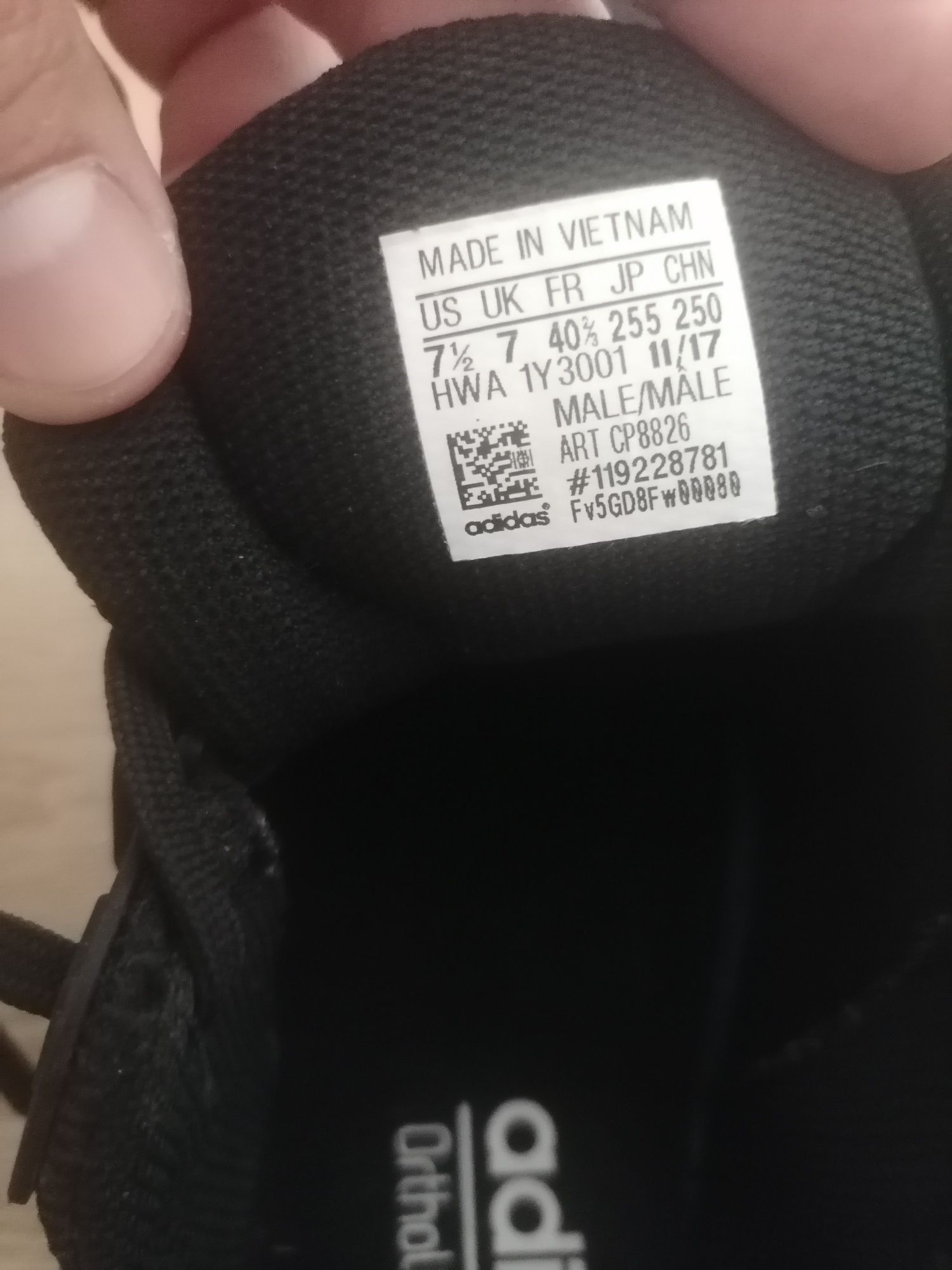 Adidași bărbătești marca ADIDAS