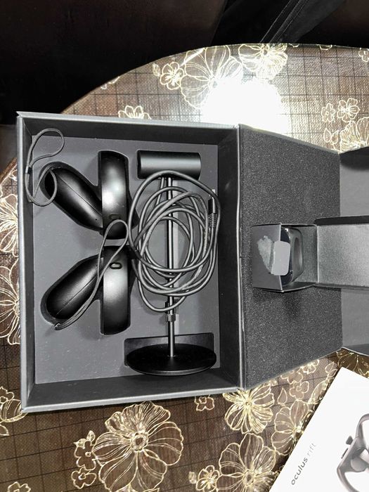 Meta Oculus Rift Touch Controllers