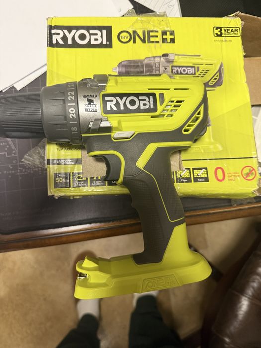 Ryobi-Mașină de găurit cu percuție 18V ONE+™