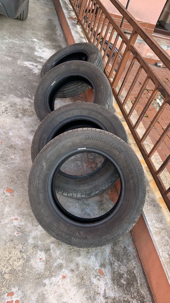 Гуми Brigestone 195/65/15