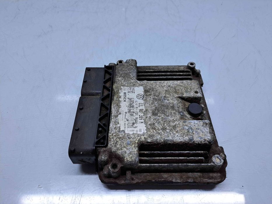Calculator motor ECU Volkswagen Passat B7 (362) [Fabr 2010-2014] 03L90