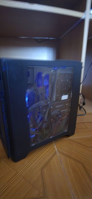 Vând sistem desktop