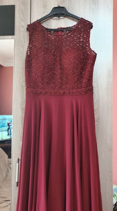 Официална рокля