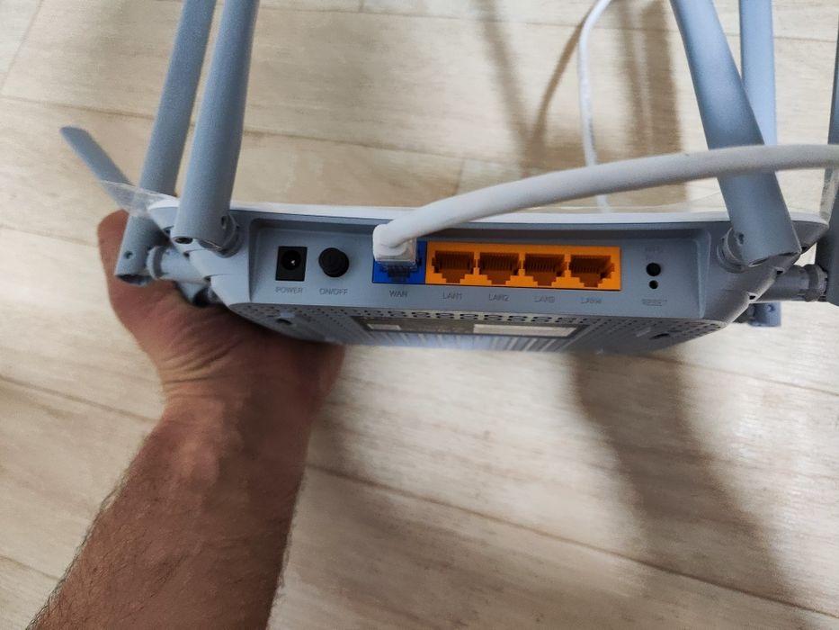 Роутер и усилитель