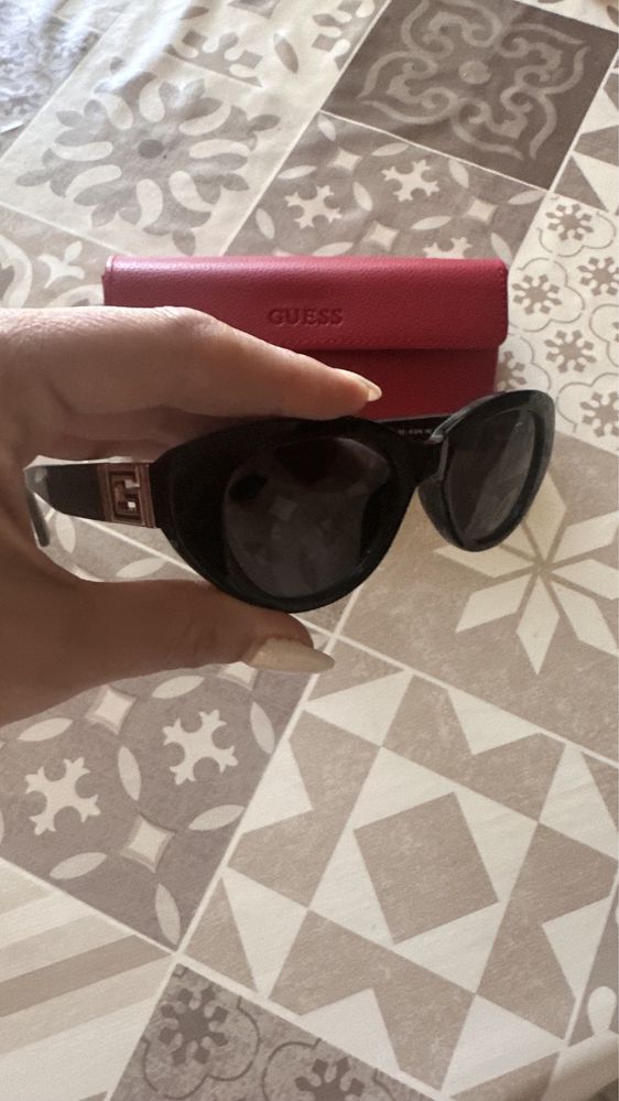 Дамски очила Guess