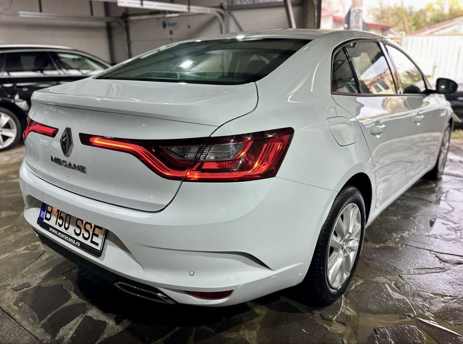 Renault Megane 2025 1.5Dci 4600km Usor avariat/ Avariat/ Avariate