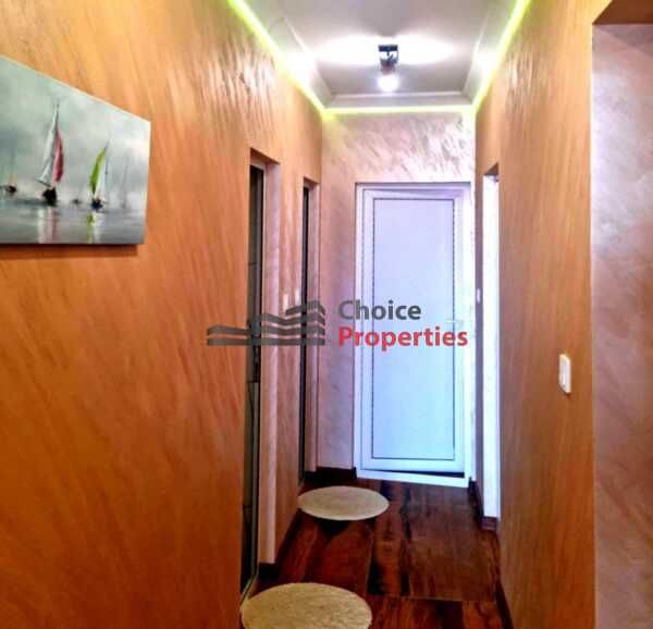 Дава се под наем Тристаен апартамент в Варна, Колхозен пазар - 95 кв.м за 700 € - Снимка #6