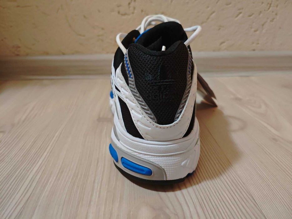 Нови маратонки на Adidas Adistar Cushion !