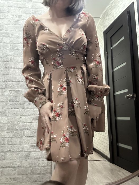 Продам платье,размер М