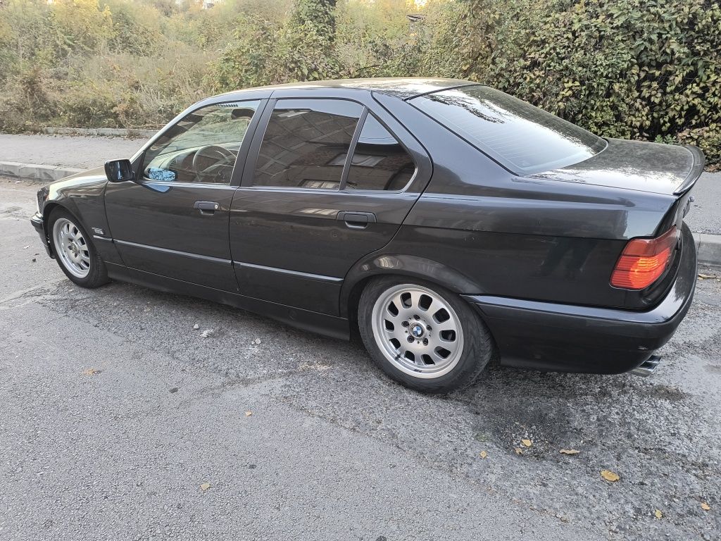 BMW е36 M50B25 седан без ръжди