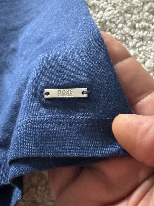Hugo Boss,bluză pt.bărbați,măr.M(merge pt.S)