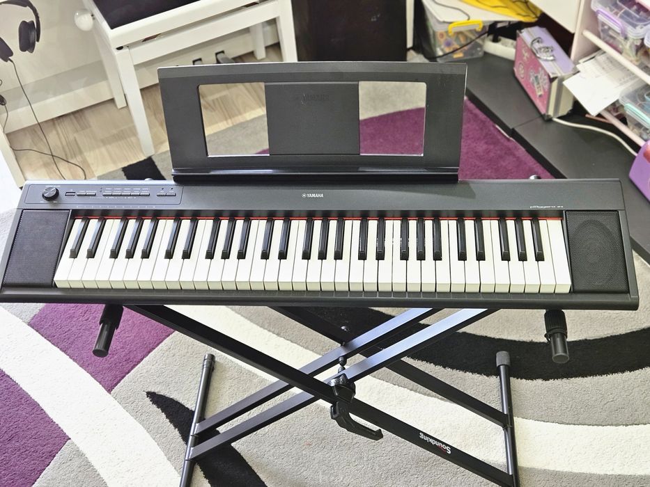 Pianina Yahama Piaggero NP12, cu stativ si pedala