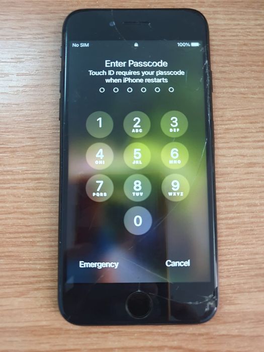 Iphone 7 model A1778 pentru piese dispaly touch cu probleme