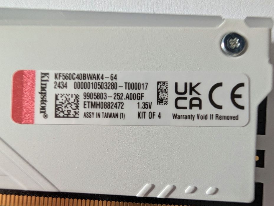 Memorie RAM DDR5 RGB 32 GB ( 2 x 16 GB) Gaming Kingston KF560C40 WAK4-