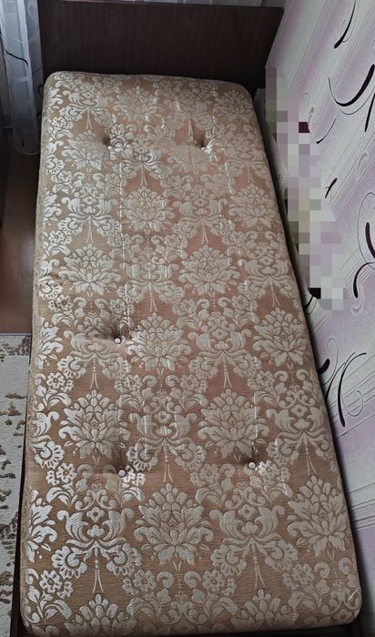 Кровать б/у в хорошем состоянии