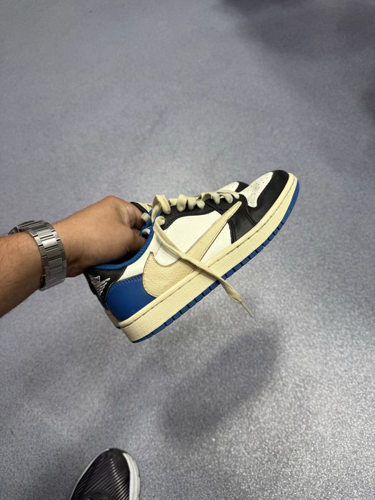 Jordan retro 1 travis