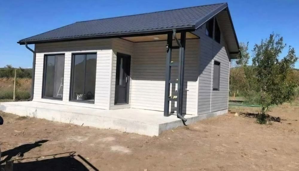 Vând case pe structura metalica acceptam variante auto