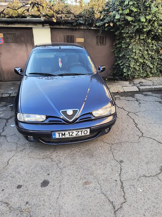 Vând Alfa Romeo 146 din 2001