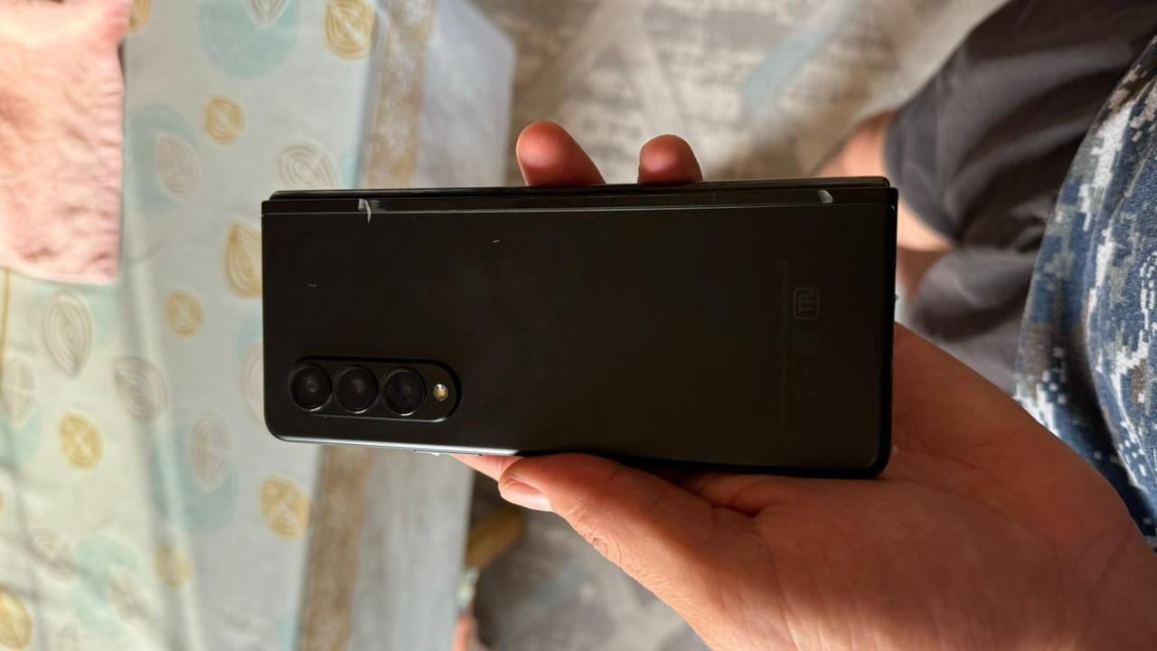 Samsung Z fold 3