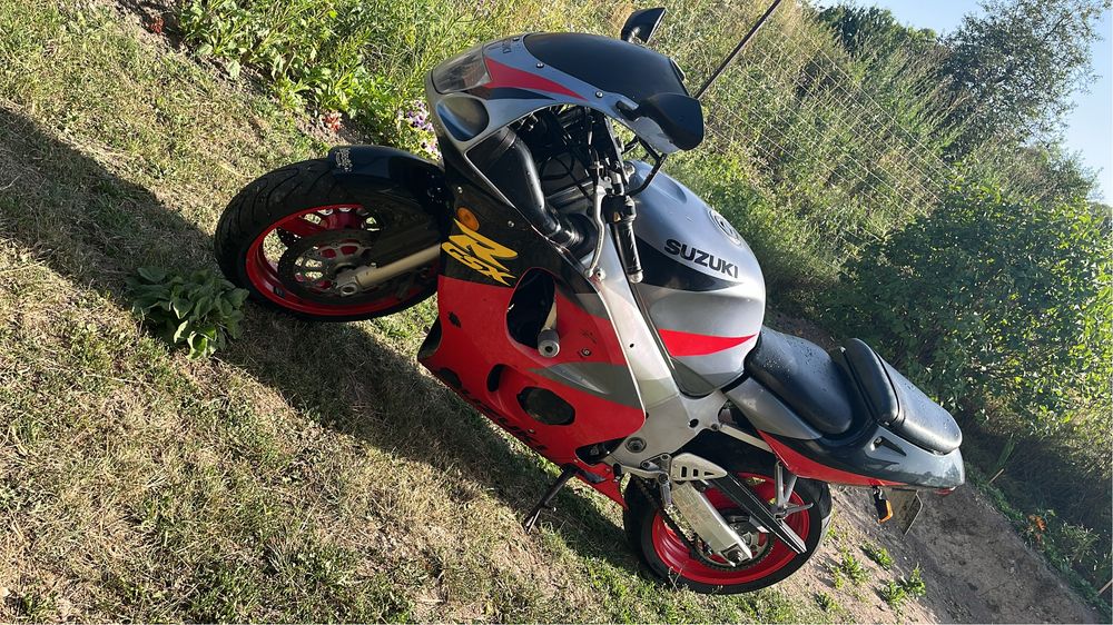 Vand sau schimb suzuki GSX-r 600