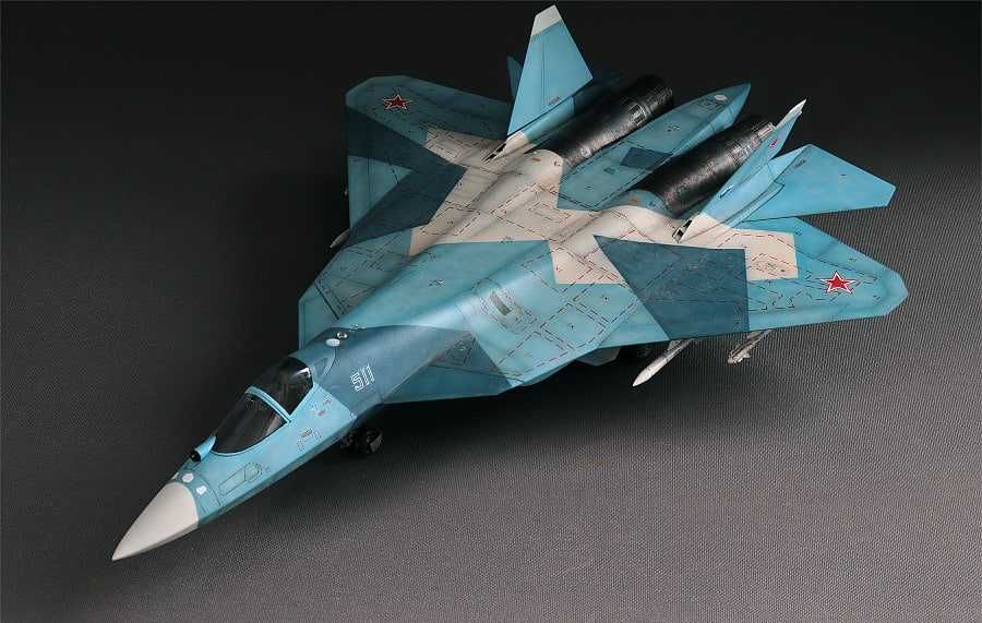 Сборная модель самолета Су-57 (ZVEZDA, 1:72)