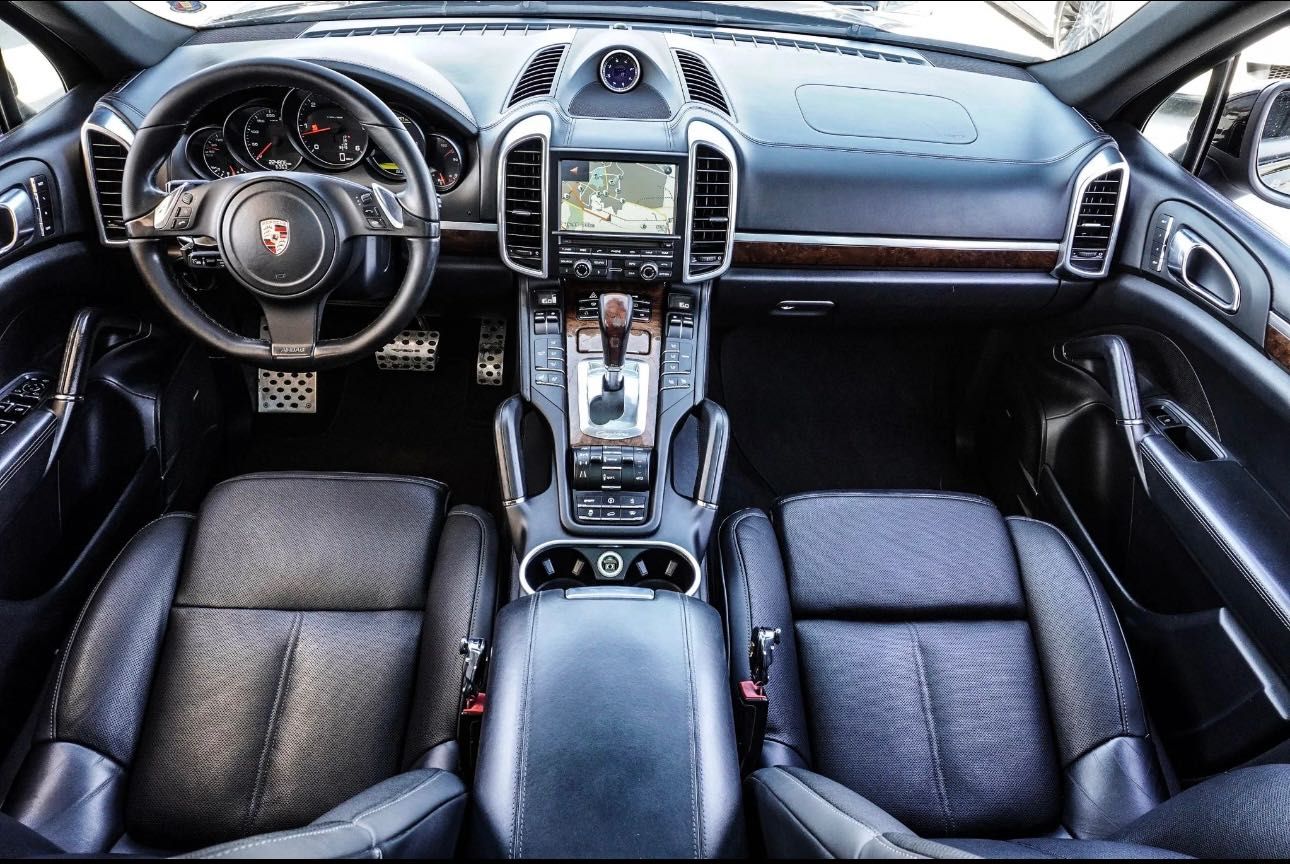 Porsche Cayenne 3.0 L V6 MODEL UNICAT! EXTRAFULL!