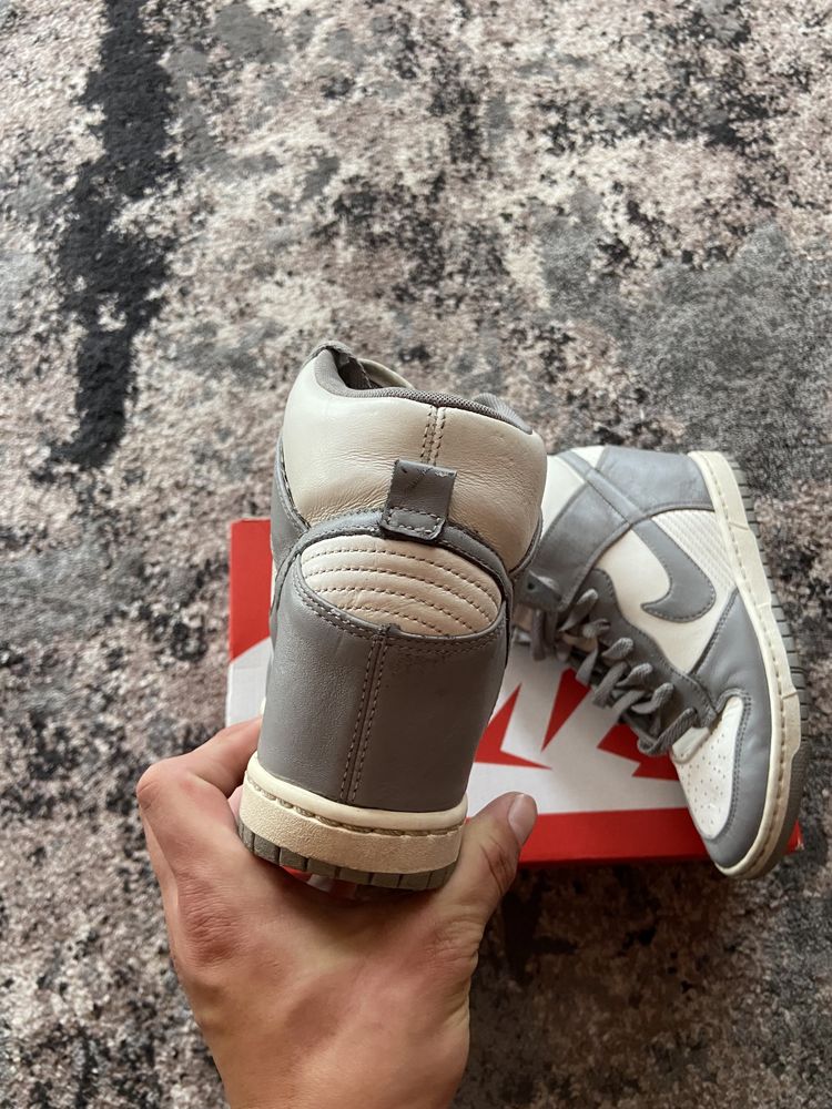 Vând nike dunk grey