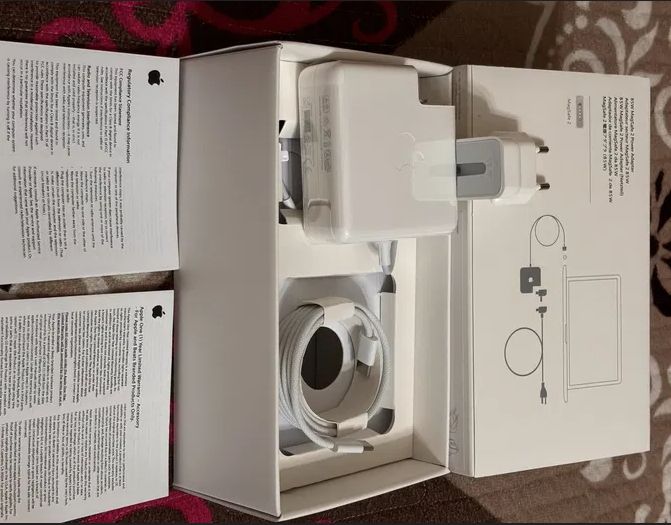 для MacBook 45 W - зарядка, блок питания, щнур макбука