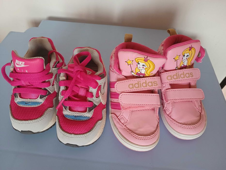 Маратонки Nike Air и Adidas 21 номер
