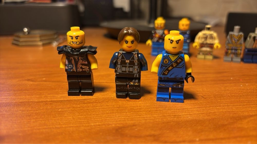 Най-различни lego фигурки