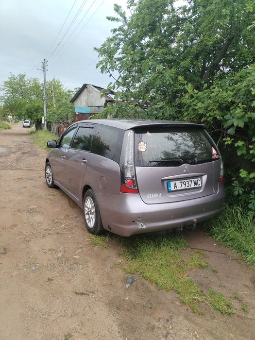 Мицубиши Грандис