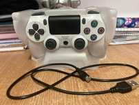 Vând maneta de playstation 4