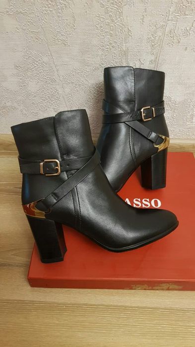 Продам новые осенние женские ботинки