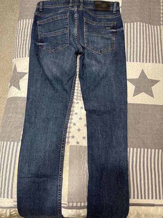 Сини изчистени slim fit дънки
