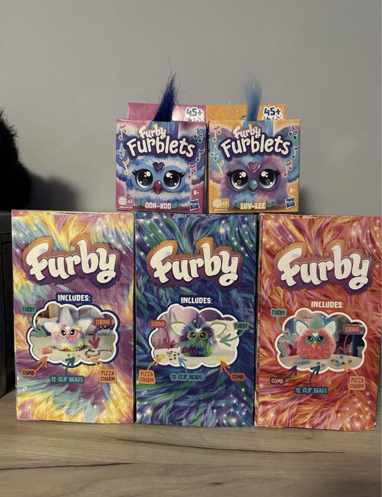 Чисто нови интерактивни играчки Furby