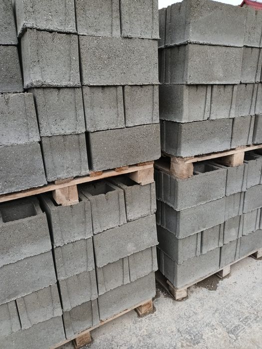 Boltari si pavele din beton