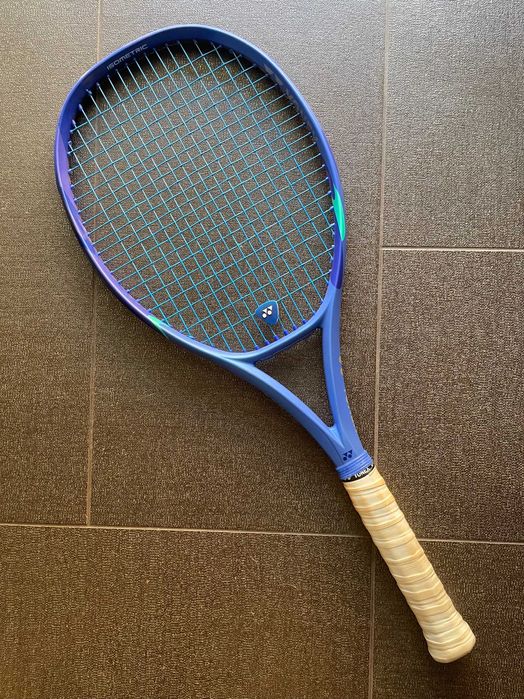 Yonex EZONE 100 (2025), грип 4