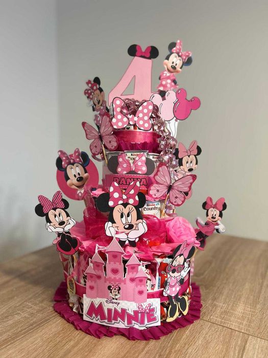 Torturi din dulciuri Kinder