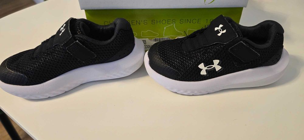 Vand adidasi copii UNDER ARMOUR marime 25