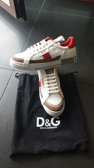 Adidași unisex diverse modele.