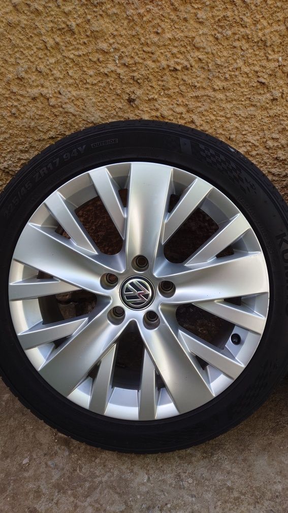 Kumho 225/45R17 VW джанти