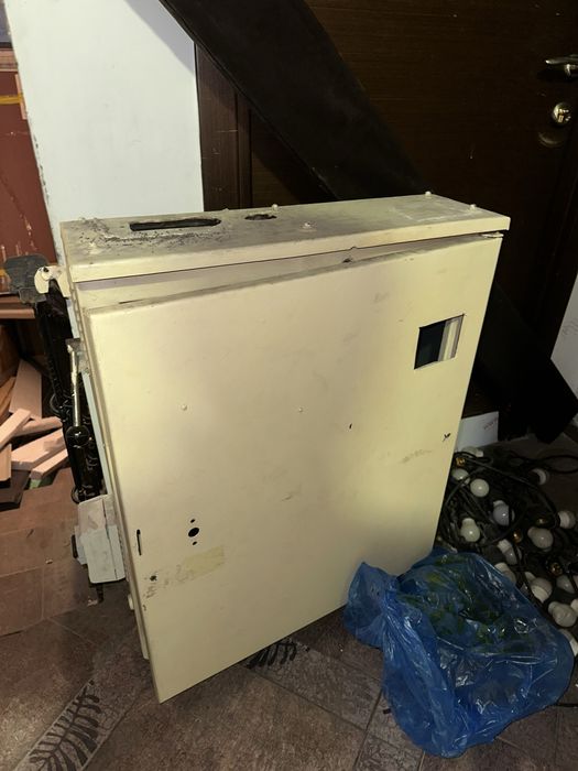 Продам распределительный щит шкаф