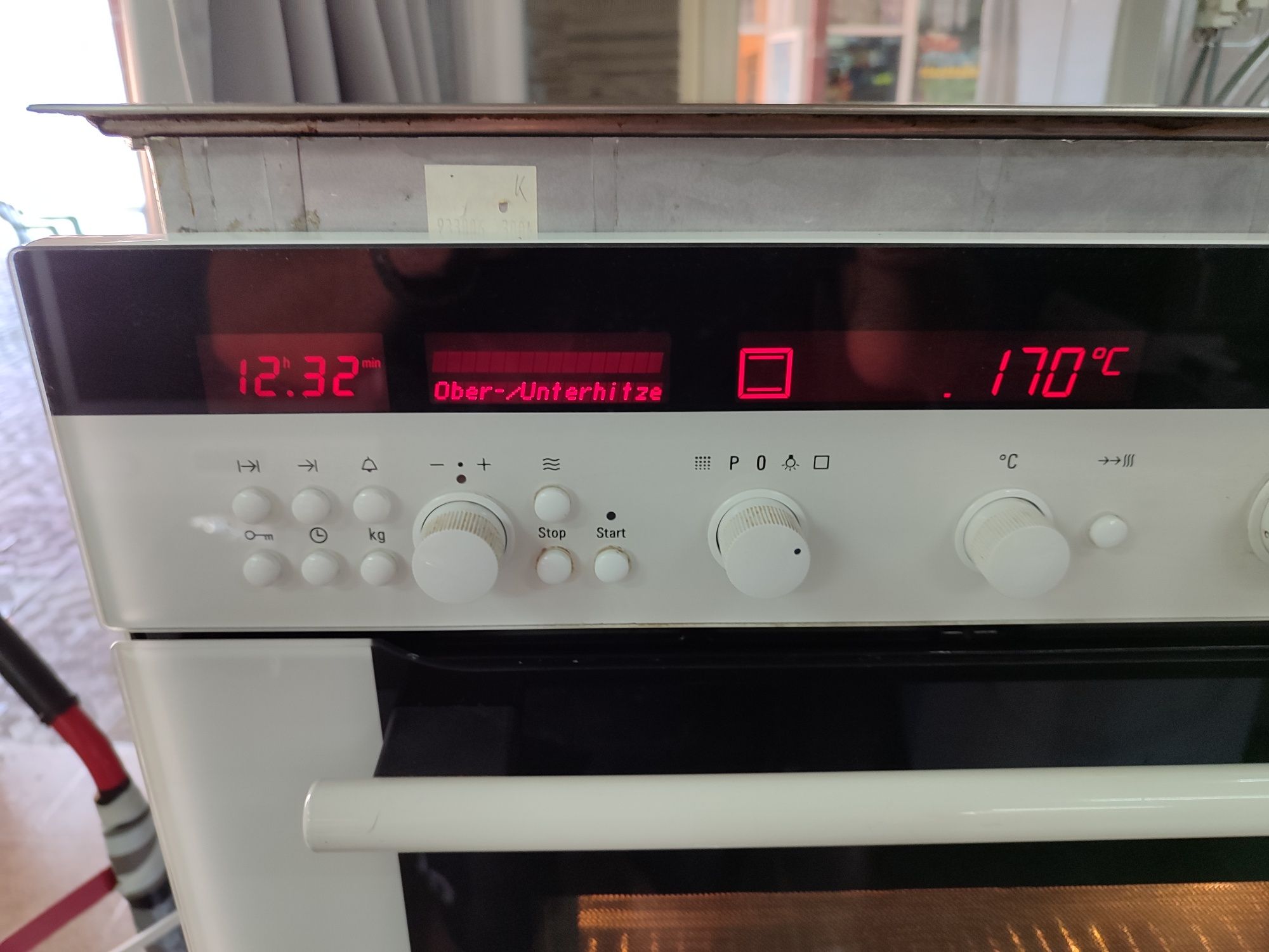 Фурна с котлони и микровълнова Siemens Пиролиза