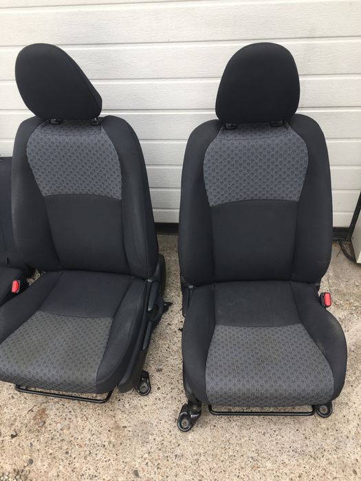 Banchete Toyota Yaris 3. 2012-2016.