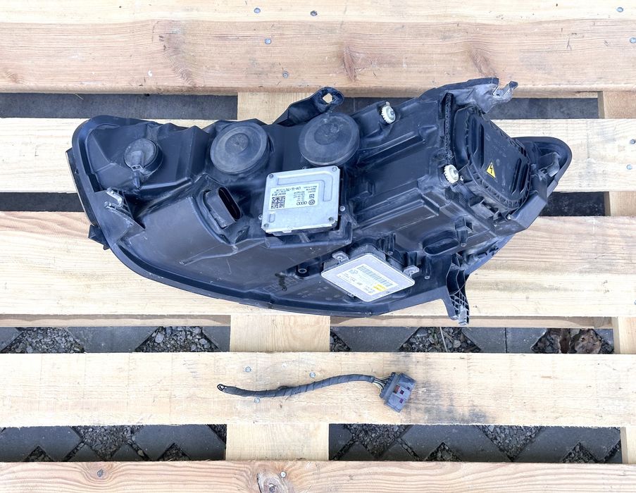 Десен фар AUDI A6 C7 4G 4G0941006B