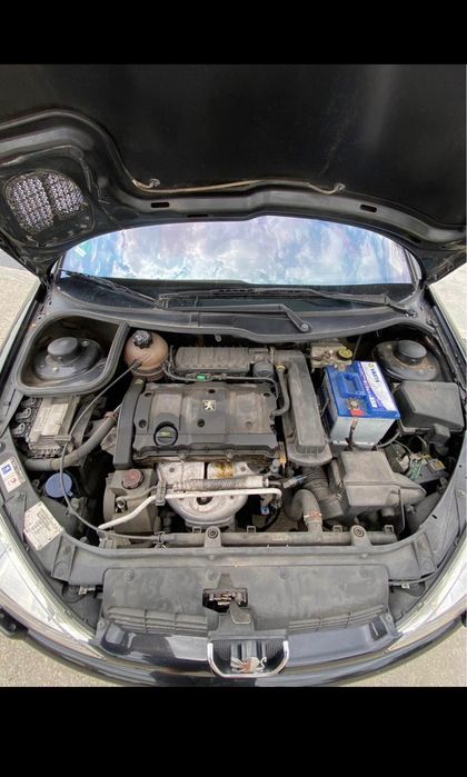 Vând Peugeot 206 CC