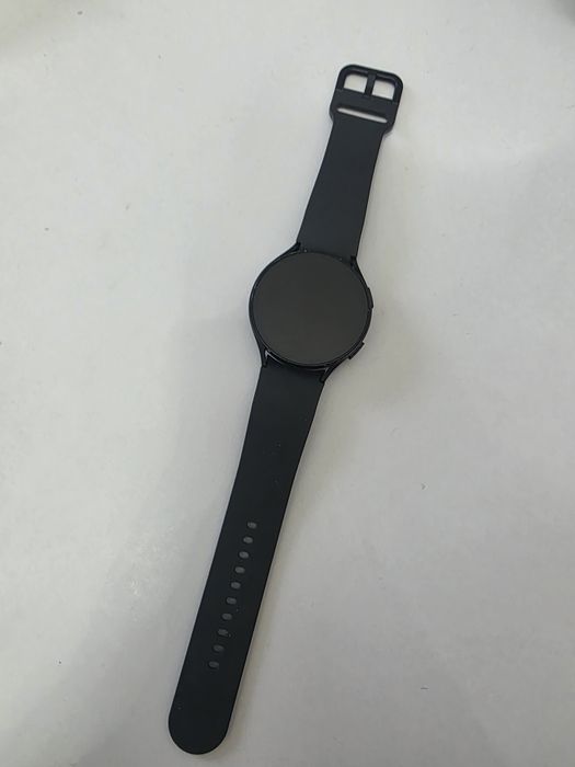 Продавам Samsung Galaxy Watch 6